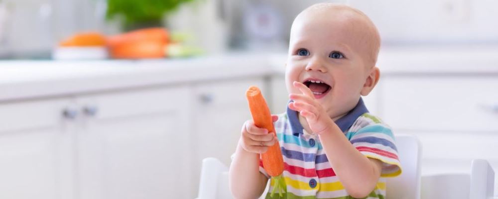 宝宝多大就可以开始喝牛奶了 如何选择给宝宝喝的牛奶 给宝宝喝牛奶要注意什么
