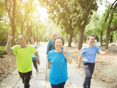 有人说“坚持每天走路，脂肪肝从中度变正常”，有